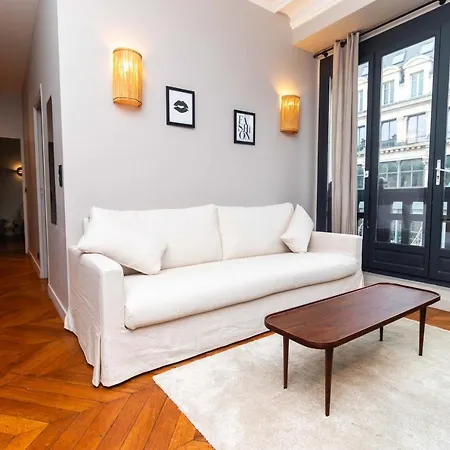 Apartment Center Of Paris By Studio Prestige-2